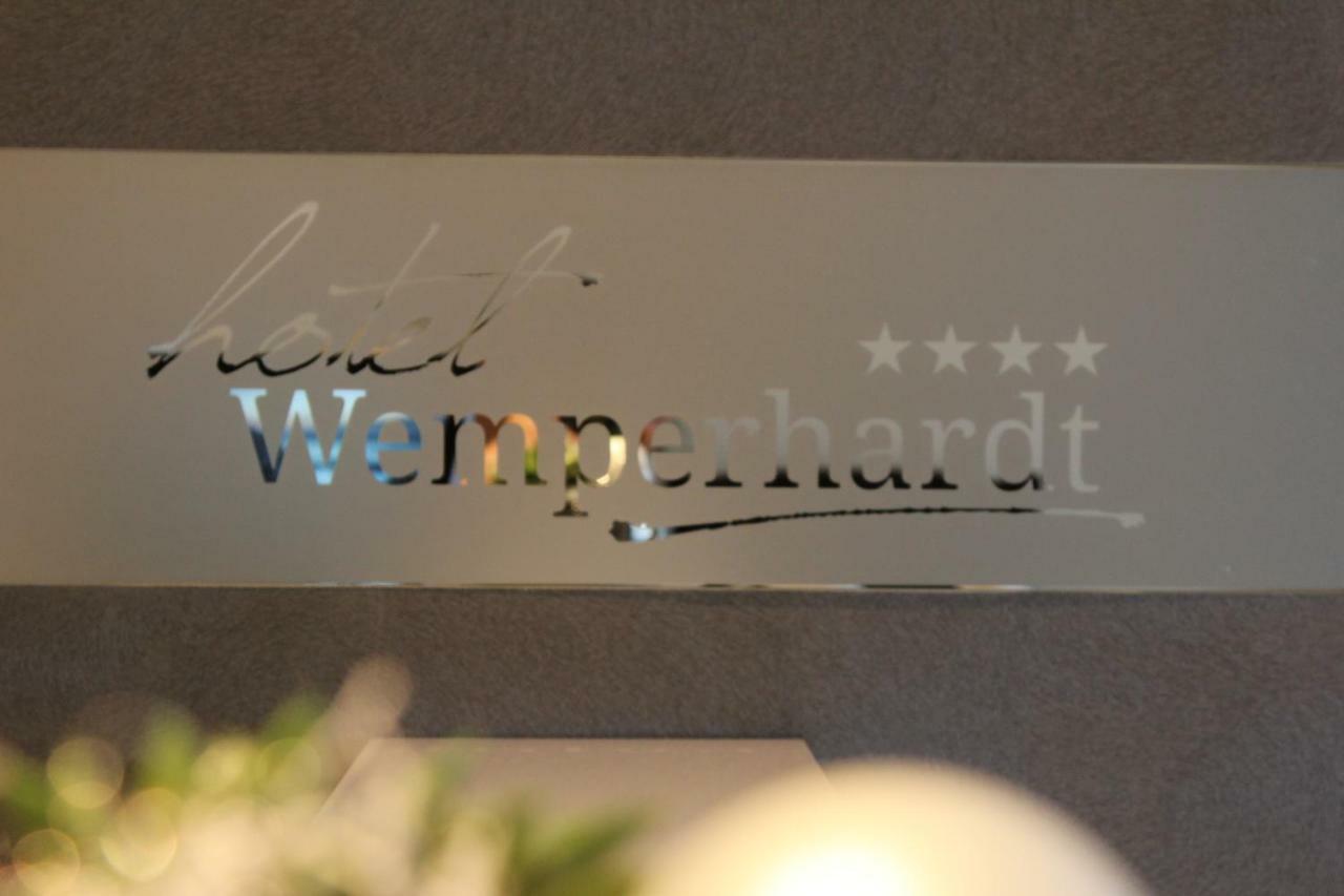 Hotel Wemperhardt Exteriör bild