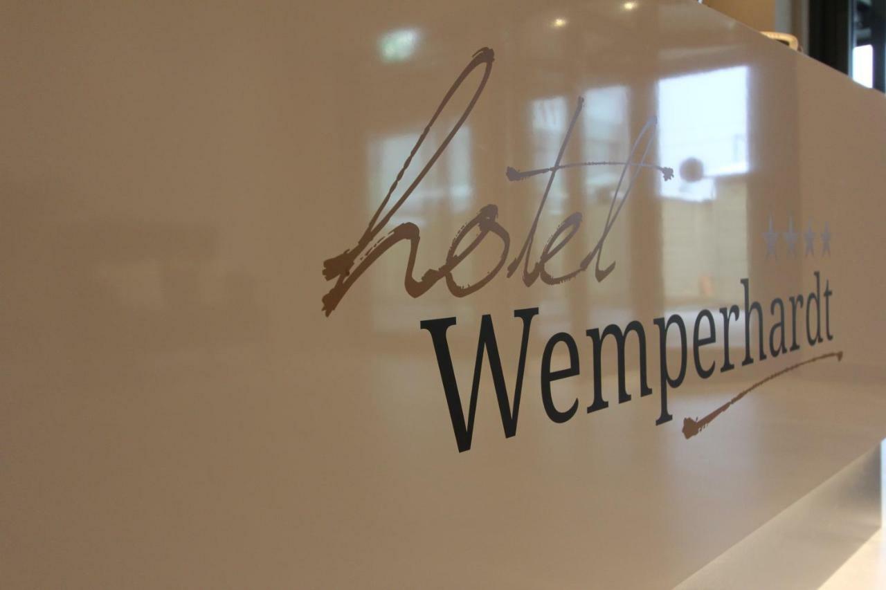 Hotel Wemperhardt Exteriör bild